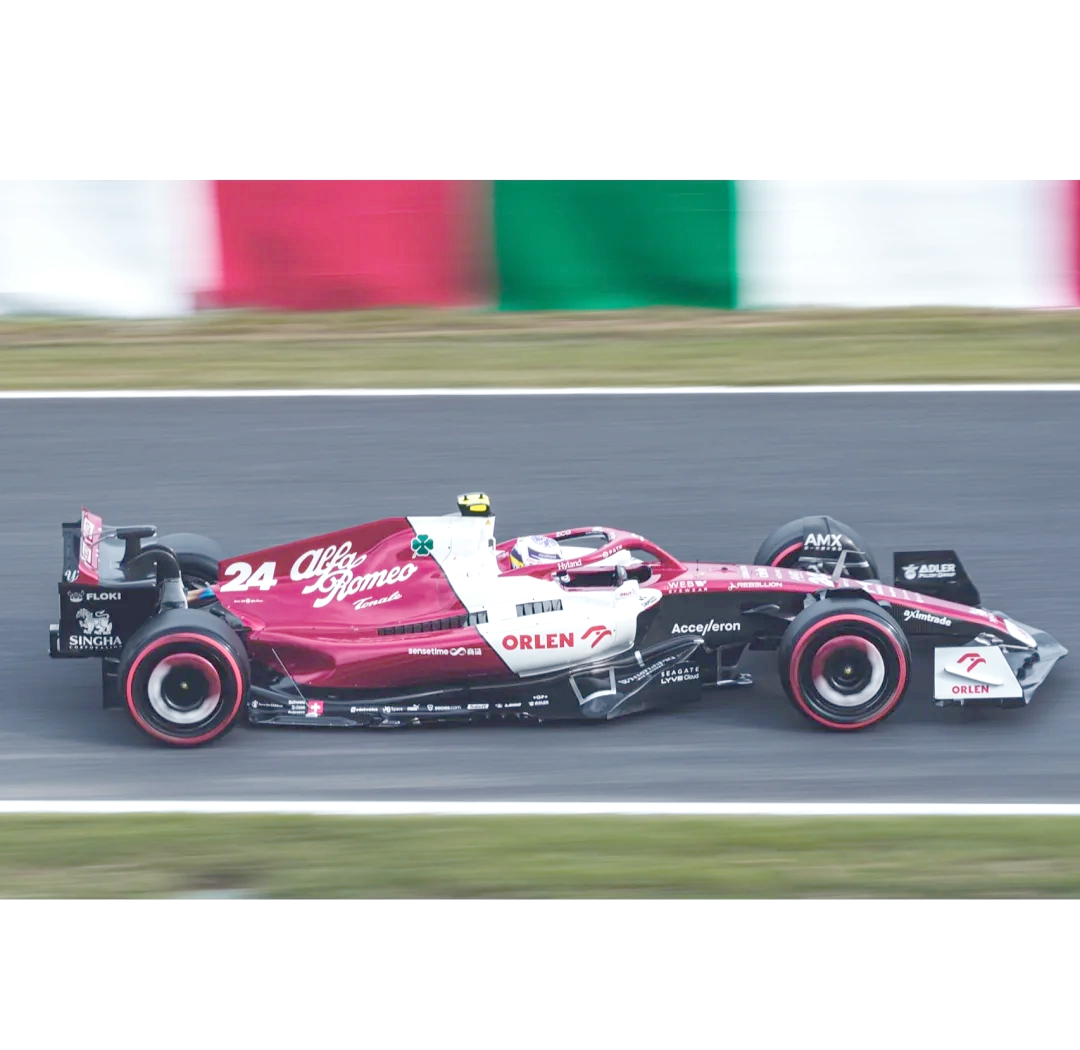 周冠宇复出首秀出彩,山东泰山主场血战那不勒斯,豪取7连胜